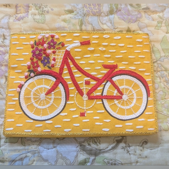 Trades of Hope Zip Pouch Wallet Bicycle - Picture 7 of 7
